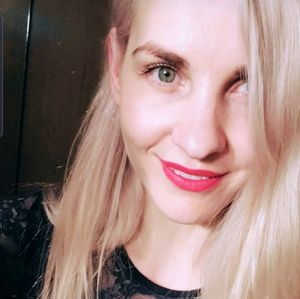 Meet your Posher, Niki